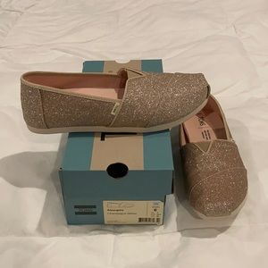 Tom’s glitter shoes size 6